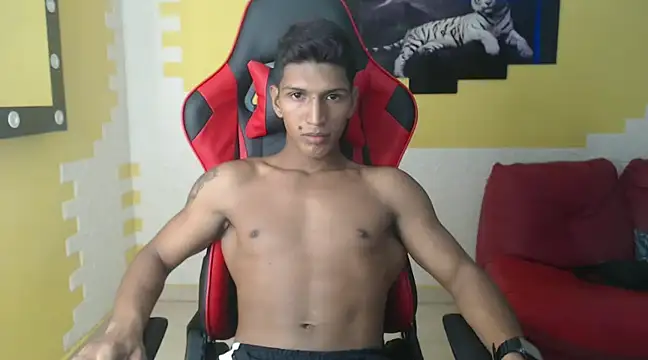 mau elixxx online show from 12/16/24, 01:21