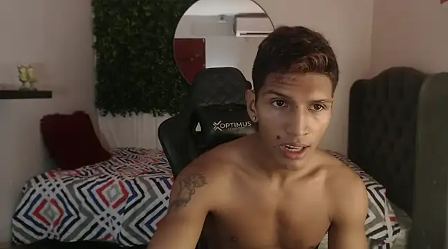 mau elixxx online show from 12/20/24, 09:39