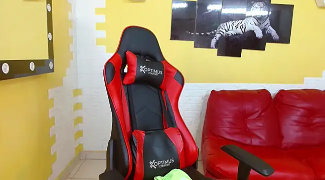 mau elixxx online show from 01/31/25, 10:20