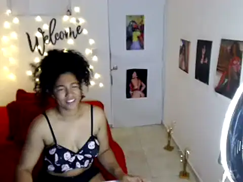 Snapshot of bellacrespalatina chatting on 12/22/24, 07:21 bellacrespalatina online show from 12/22/24, 07:21