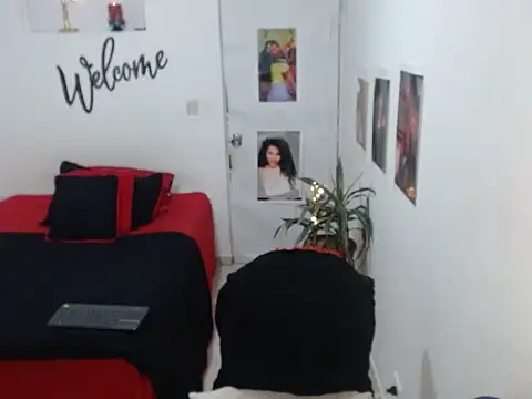 Snapshot of bellacrespalatina chatting on 09/20/25, 08:32 bellacrespalatina online show from 09/20/25, 08:32