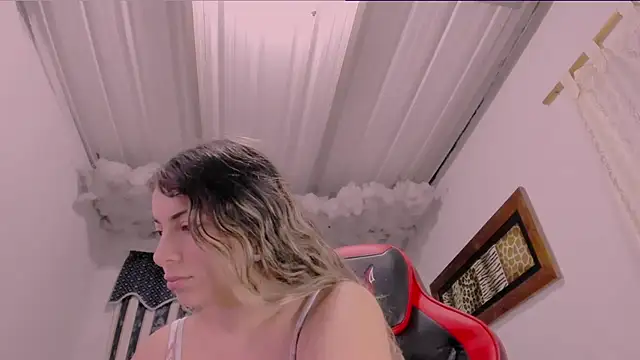 Lauu G online show from 09/18/25, 09:33