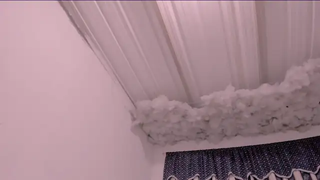 Lauu G online show from 10/07/25, 01:36