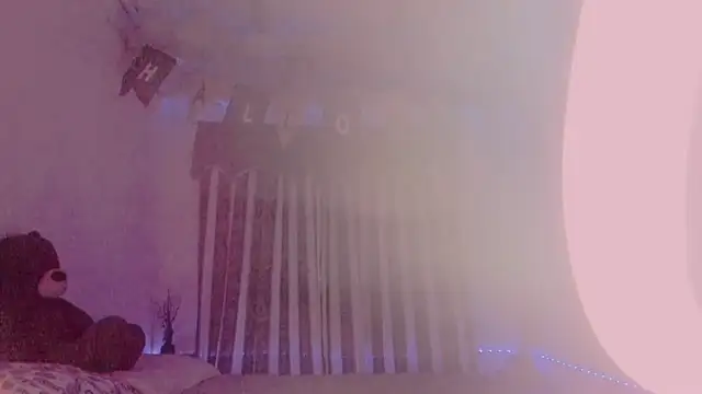 Lauu G online show from 10/12/25, 03:05