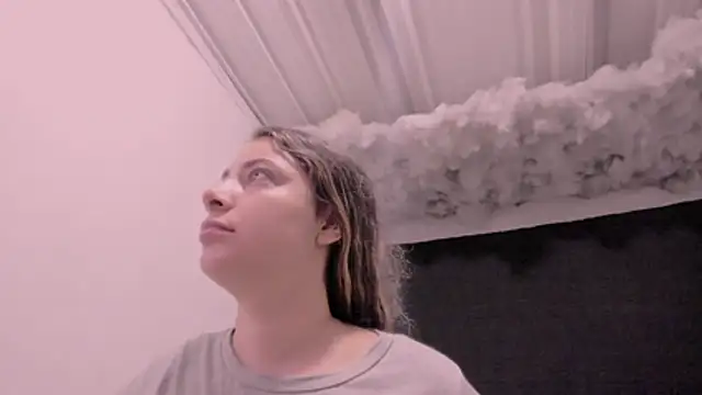 Lauu G online show from 11/04/25, 10:14