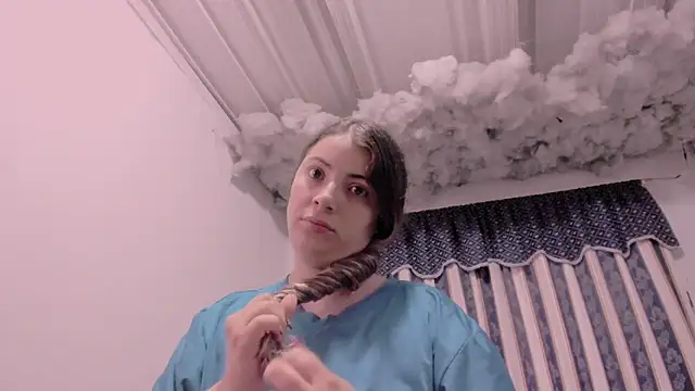 Lauu G online show from 11/29/25, 10:51