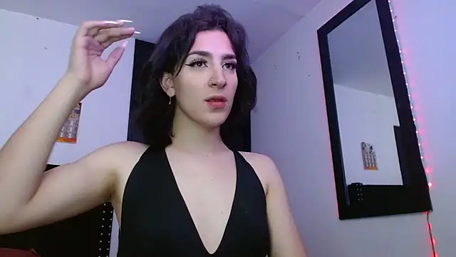 Triana Damelio online show from 11/10/25, 09:25