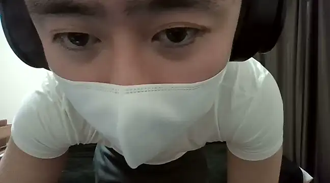 YU-KI00 online show from 03/18/25, 01:20