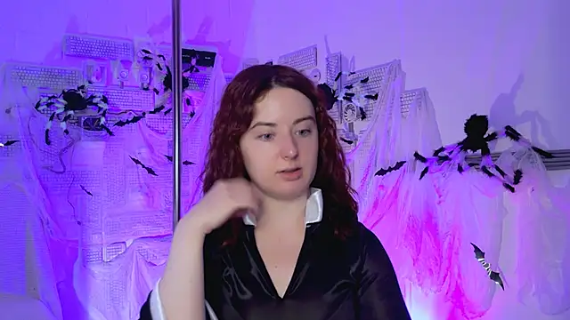 AnnTerry  online show from 10/21/25, 08:37