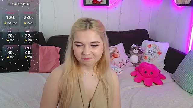 Snapshot of Kate_Legend chatting on 02/27/25, 05:24 Kate Legend online show from 02/27/25, 05:24