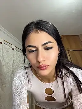 emilie xx  online show from 05/30/26, 04:42