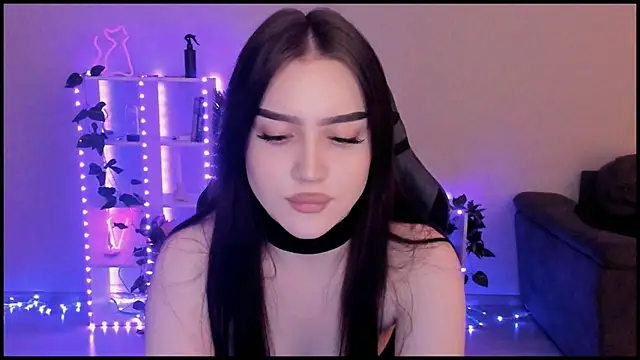 Snapshot of Melanie_N chatting on 12/06/24, 02:28 Melanie N online show from 12/06/24, 02:28