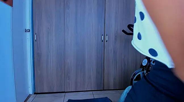 Snapshot of alexafit chatting on 03/19/25, 08:32 alexafit online show from 03/19/25, 08:32