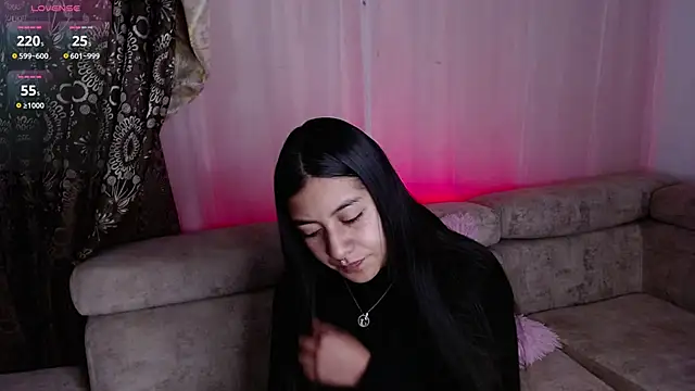 Snapshot of Paulis_gh chatting on 12/18/24, 11:45 Paulis gh online show from 12/18/24, 11:45