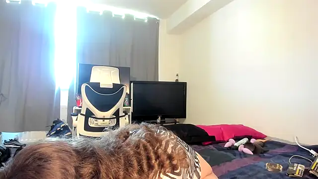 ENGLISHEMILY 69 online show from 01/30/25, 11:44