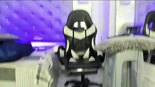 JuanDiegoKing online show from 02/21/25, 01:55