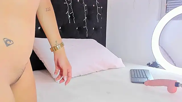 Annyy Ricee28 online show from 03/10/26, 09:25