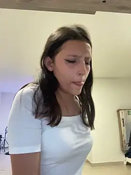 Snapshot of EmySofia chatting on 12/20/24, 10:22 EmySofia online show from 12/20/24, 10:22