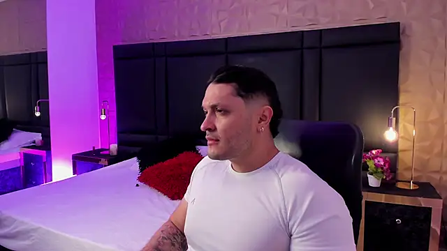 JossAckland online show from 02/11/25, 11:43