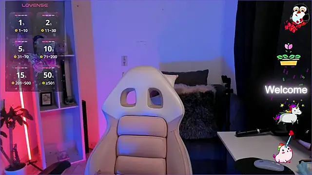 Snapshot of odelei chatting on 11/24/25, 12:16 odelei online show from 11/24/25, 12:16