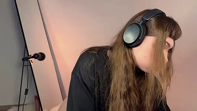 PaulaPratt online show from 03/18/25, 06:14