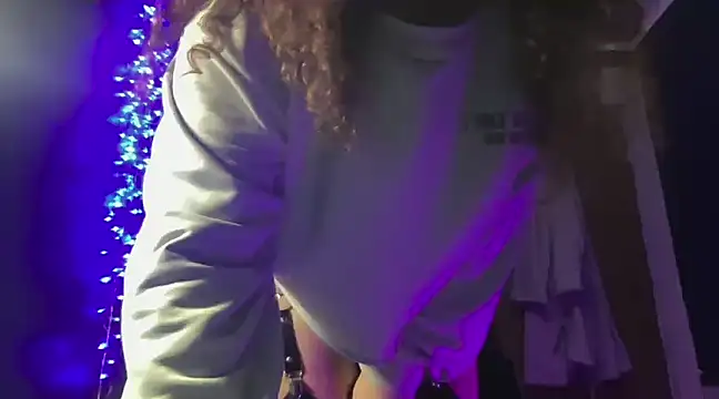 Snapshot of Luna_Artemis chatting on 01/11/25, 01:37 Luna Artemis online show from 01/11/25, 01:37