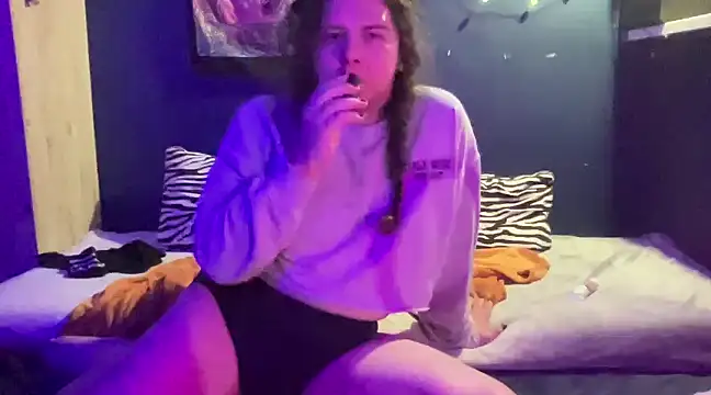 Snapshot of Luna_Artemis chatting on 03/11/25, 09:37 Luna Artemis online show from 03/11/25, 09:37