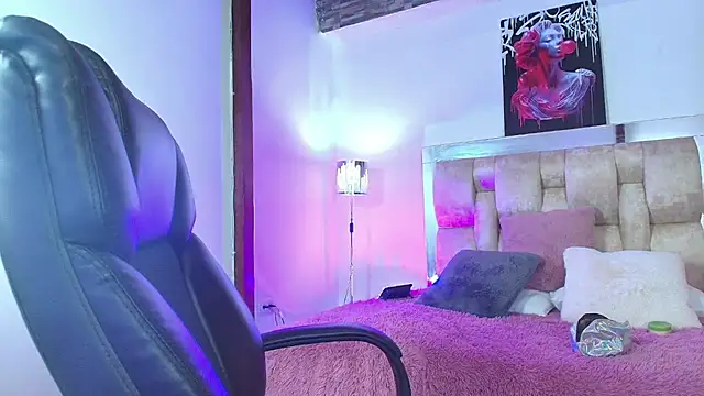 Snapshot of dakota_Robbins_ chatting on 03/16/25, 09:37 dakota Robbins online show from 03/16/25, 09:37