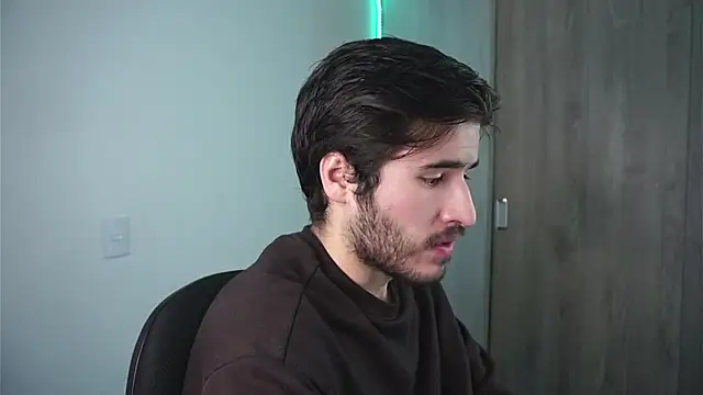 Tony Wylie online show from 12/19/24, 03:07