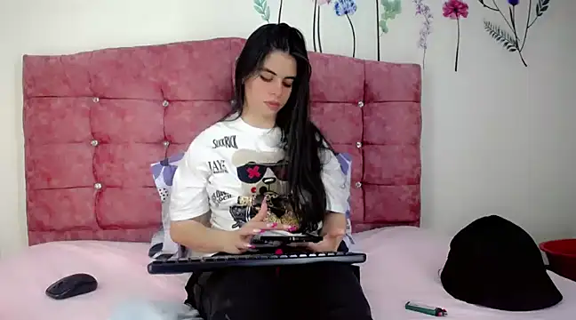 Madisson Ivanova online show from 12/14/24, 01:28