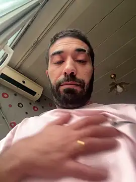 Snapshot of djtimka chatting on 11/26/25, 01:23 djtimka online show from 11/26/25, 01:23