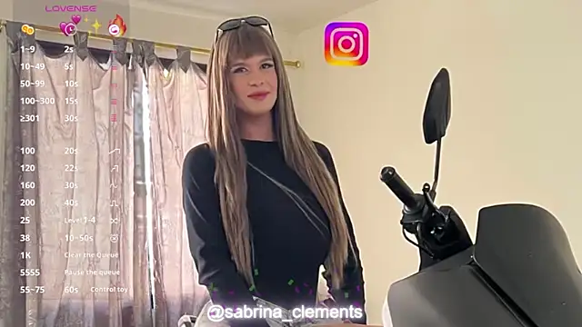Snapshot of sabrina_clementss chatting on 02/19/25, 07:16 sabrina clementss online show from 02/19/25, 07:16