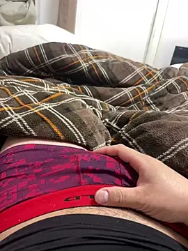 Snapshot of sakuto07 chatting on 02/15/25, 01:16 sakuto07 online show from 02/15/25, 01:16