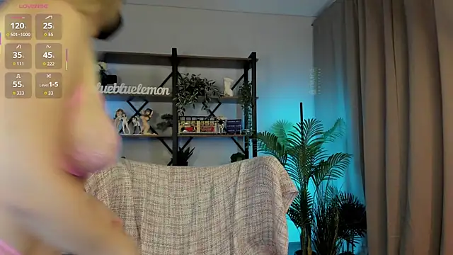 careful i bite nya online show from 09/29/25, 12:32