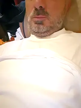 1talianBeutifulCock online show from 11/11/25, 01:44