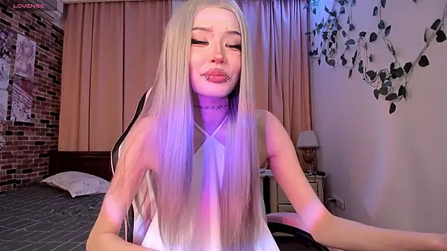 Velvetsky 1 online show from 12/17/25, 06:25