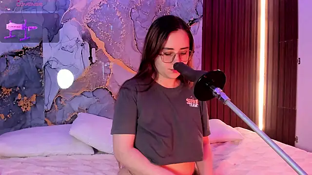 centaurigirl online show from 10/06/25, 03:26