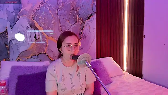 centaurigirl online show from 01/11/26, 04:06