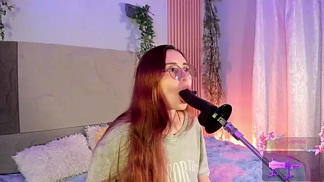 centaurigirl online show from 03/19/26, 12:14