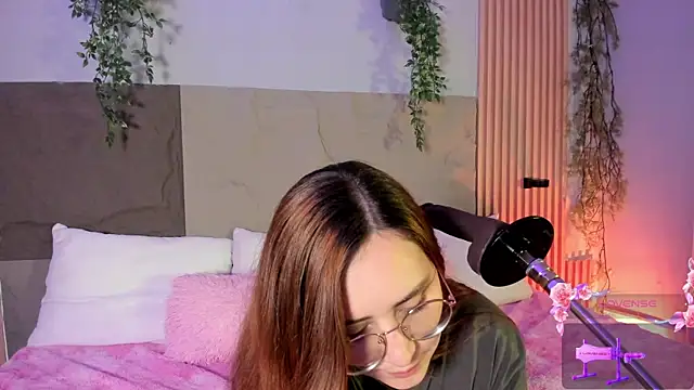 centaurigirl online show from 04/07/26, 04:46