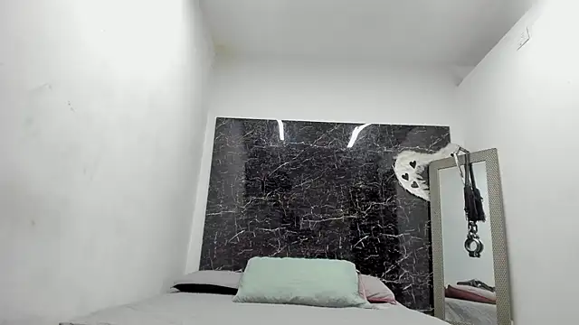 ada-brooke online show from 11/21/25, 11:42