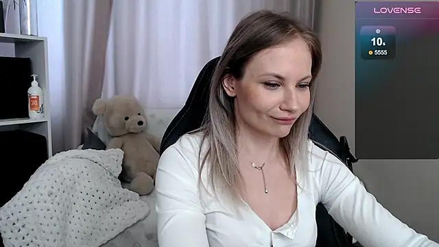 Sunny bunny6 online show from 04/18/26, 05:11