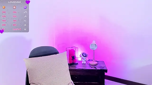 Emilyh  online show from 03/06/25, 10:30