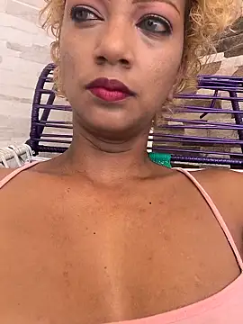 Amaliu  online show from 12/21/25, 04:14