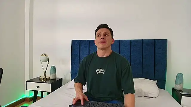 Andrewfalcon online show from 03/17/25, 07:15