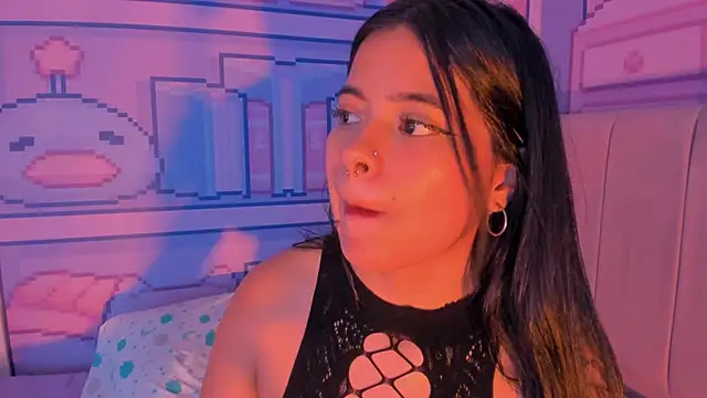 Snapshot of _18alice chatting on 12/15/24, 06:07 18alice online show from 12/15/24, 06:07