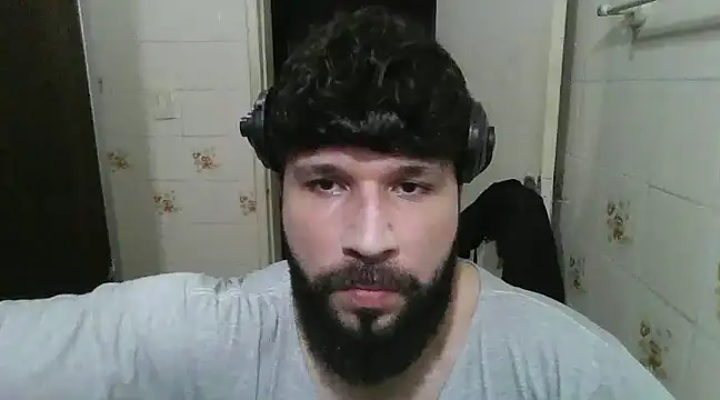 Snapshot of Cauan-t chatting on 03/01/25, 11:47 Cauan-t online show from 03/01/25, 11:47