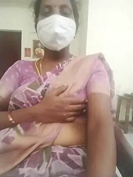 Snapshot of Preethytamilsexy chatting on 03/22/25, 04:04 Preethytamilsexy online show from 03/22/25, 04:04