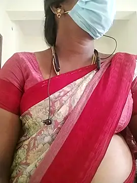 Snapshot of Preethytamilsexy chatting on 07/07/26, 07:34 Preethytamilsexy online show from 07/07/26, 07:34