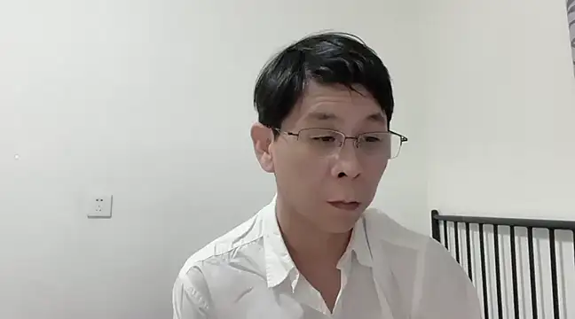 Snapshot of TGH521 chatting on 03/15/25, 08:58 TGH521 online show from 03/15/25, 08:58